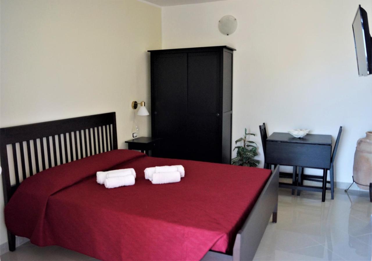 Oasi Di Casablanca Hotel ลัมเปดูซา ภายนอก รูปภาพ