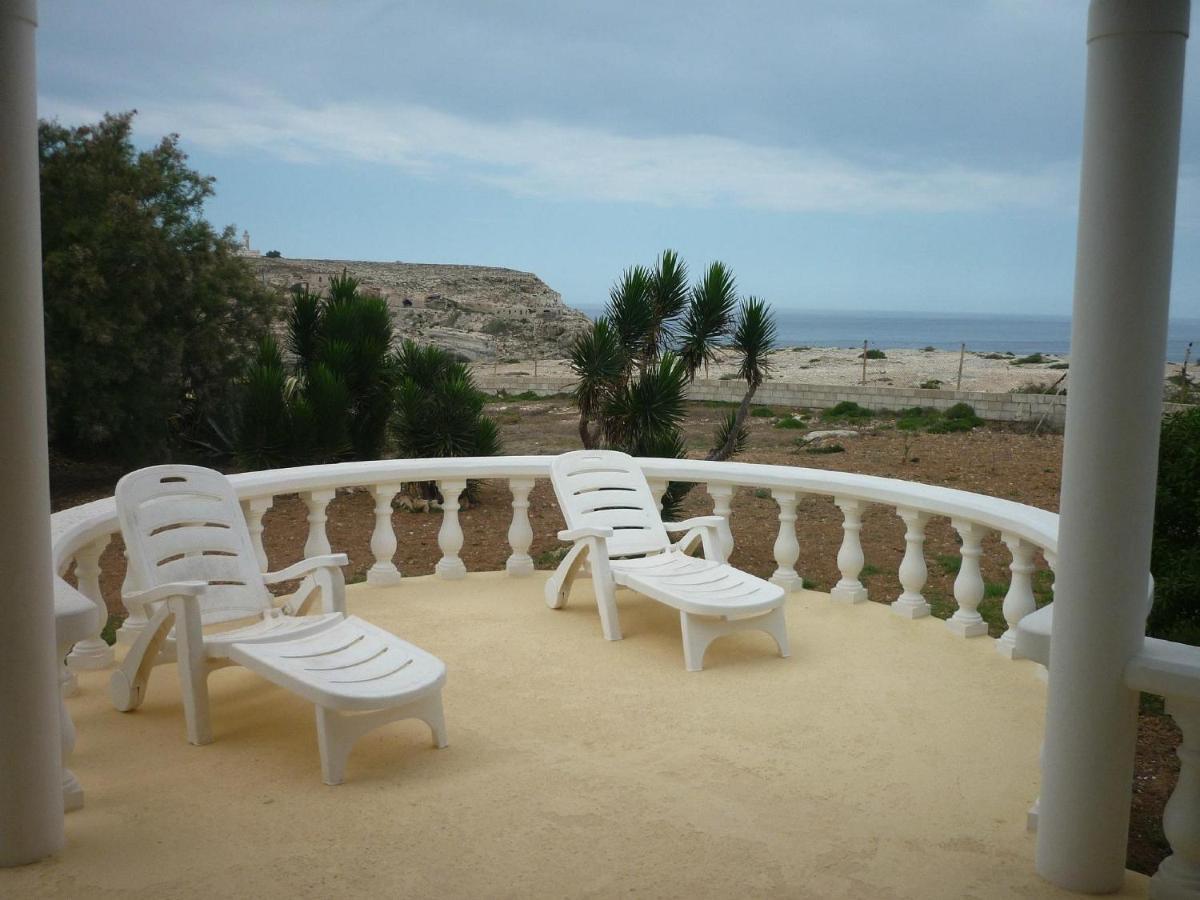 Oasi Di Casablanca Hotel ลัมเปดูซา ภายนอก รูปภาพ