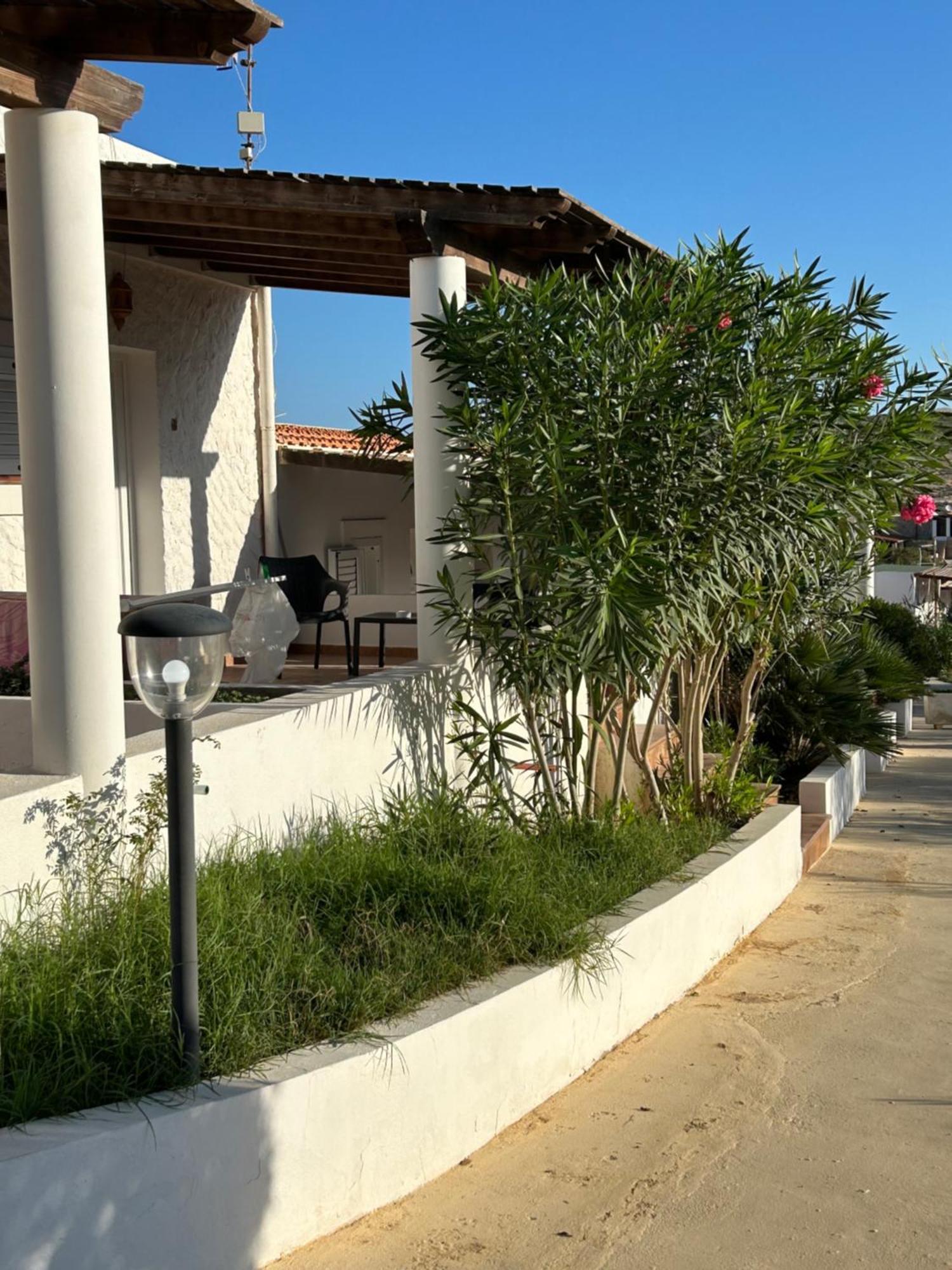 Oasi Di Casablanca Hotel ลัมเปดูซา ภายนอก รูปภาพ