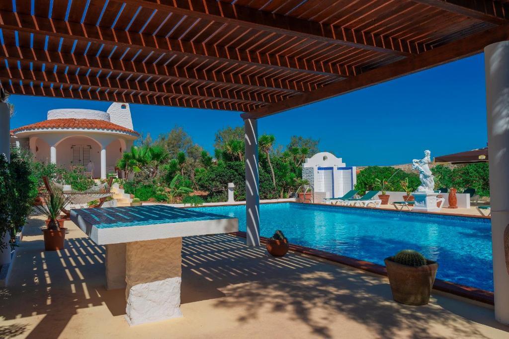 Oasi Di Casablanca Hotel ลัมเปดูซา ภายนอก รูปภาพ